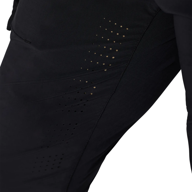 26 Fox Womens Flexair Pant